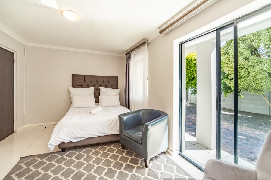 8 Bedroom Property for Sale in Milnerton Ridge Western Cape